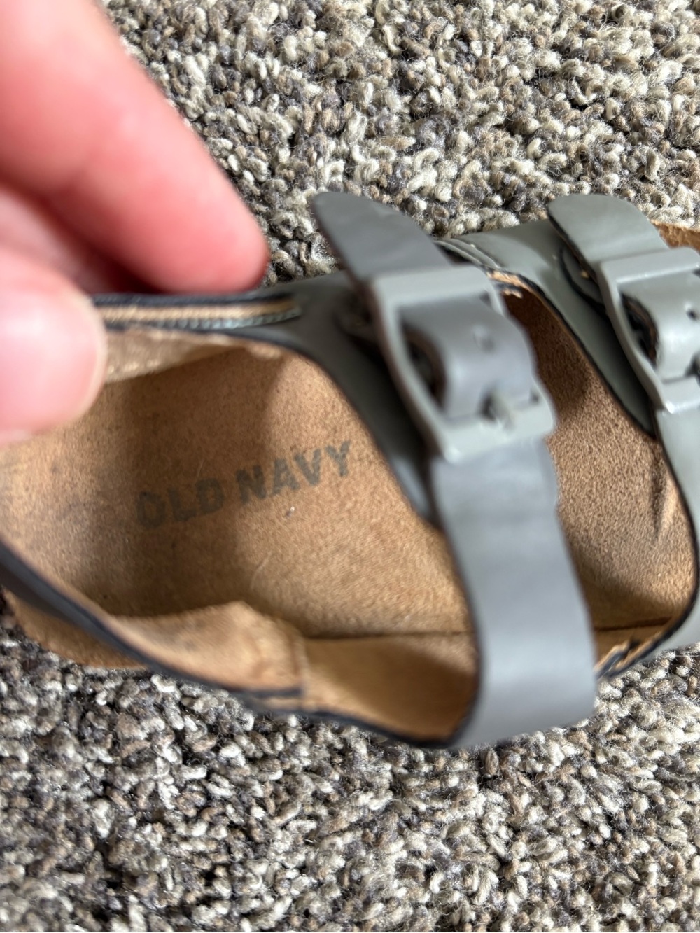 ((SOLD)) ‼️ Old Navy Toddler Gray Buckle Sandals - Picture 4 of 5